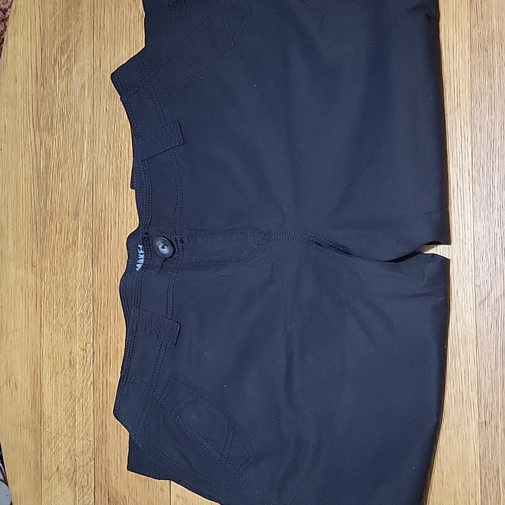 Nwt Make + Model Cargo Capris - Picture 3 of 6